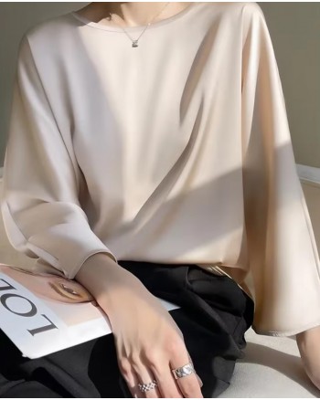 SATIN LOOK LOOSE FIT TOP